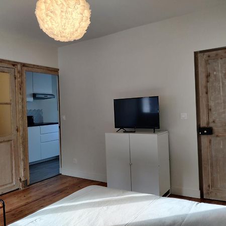 Bel Appart Renove Avec Terrasse Saint Avertin Bagian luar foto