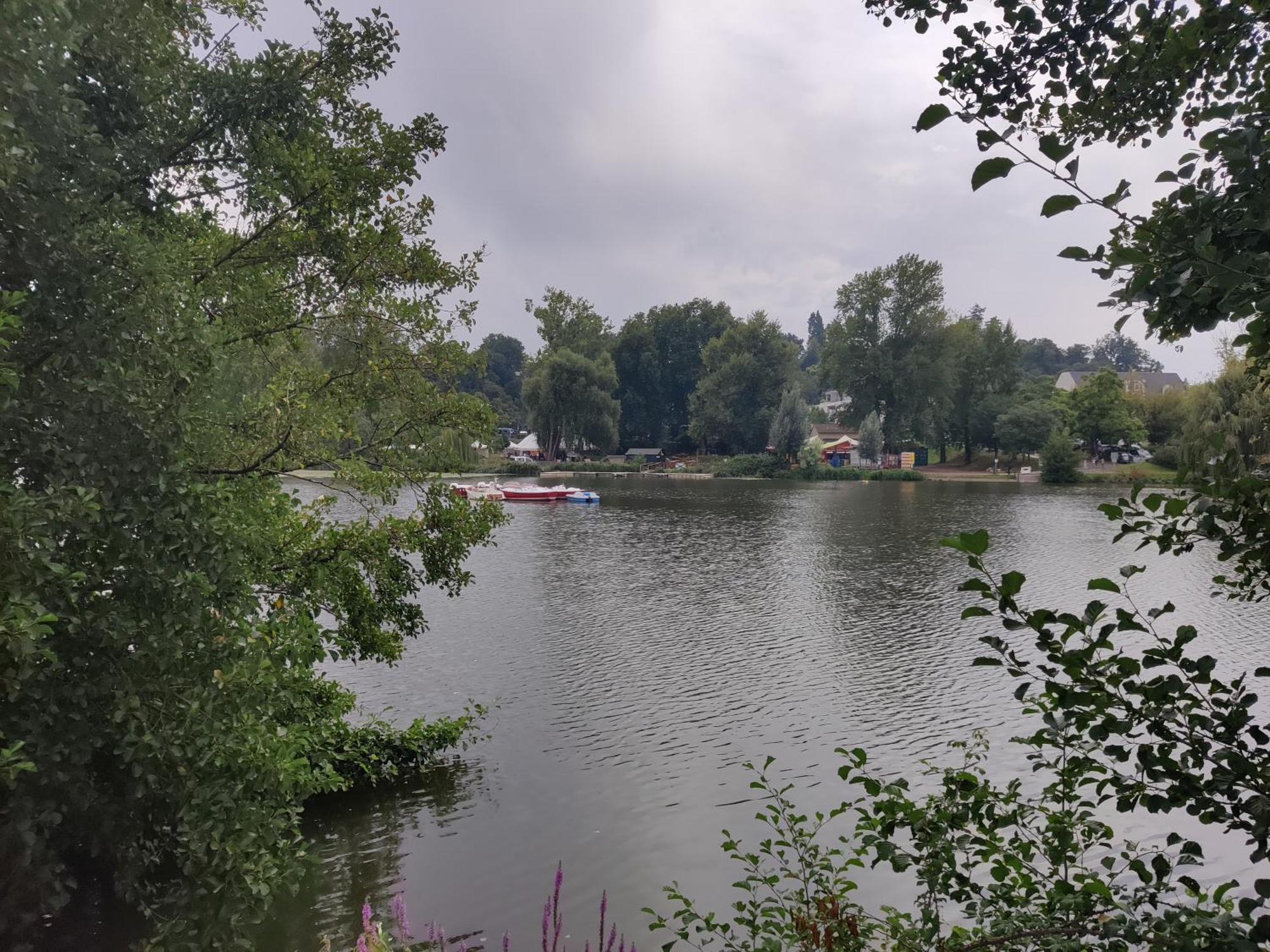 Bel Appart Renove Avec Terrasse Saint Avertin Bagian luar foto